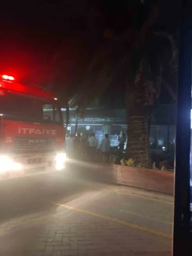 Kocaeli Körfez Kafe Yangını: Mutfakta Maddi Hasar