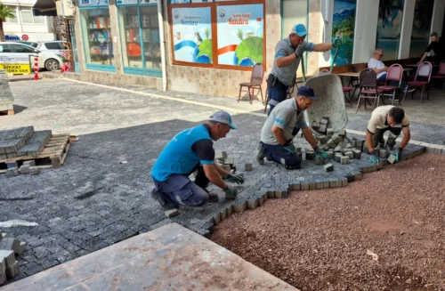 Kandıra’ya Modern, Güvenli ve Konforlu Kent Meydanı Yükseliyor