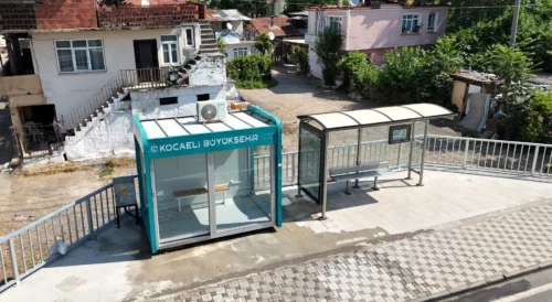 Kocaeli Büyükşehir: Temiz ve Klimalı Yolcu Duraklarıyla Konforlu Ulaşım