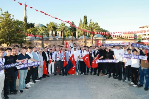 Gebze’de 15 Temmuz İrade Nöbeti: 10. Yılda Demokrasi ve Milli Birlik Coşkusu