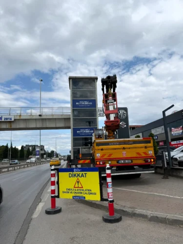 Kocaeli Üst Geçitleri Yeni Aydınlatmayla Artık Daha Güvenli