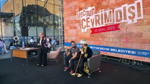 Kocaeli Kütüphaneleri Sanat Durağı Oluyor: “Mecnun Çevrim Dışı” ile Tiyatro Heyecanı Başlıyor!