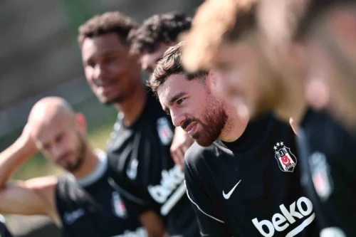 Beşiktaş’tan Midtjylland Maçı Öncesi Son Antrenman: Avrupa Ligi İçin Danimarka’ya Hareket