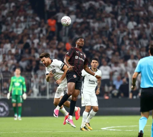 Beşiktaş – Midtjylland Canlı Skor (0-0): UEFA Avrupa Ligi Eleme Turu İlk 15 Dakika