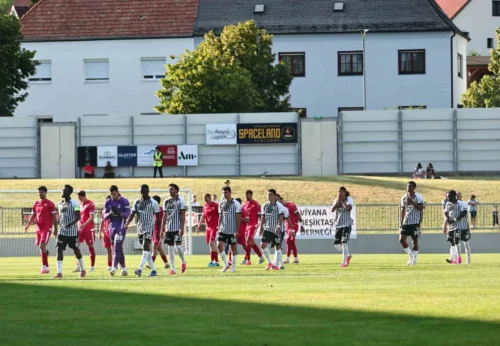 Beşiktaş, Widzew Lodz Hazırlık Maçında 2-0 Mağlup Oldu