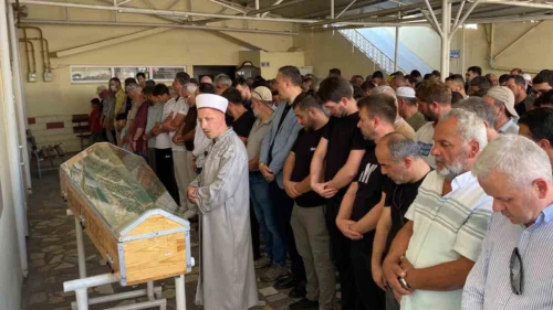 Kocaeli’de Yeğeni Tarafından Pala ile Öldürülen Amca Toprağa Verildi