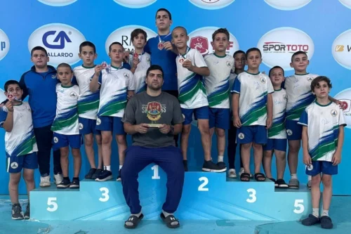 Minikler Güreş Türkiye Şampiyonası’na Kartepe Belediyespor Damga Vurdu: 3 Şampiyon, Takım Üçüncülüğü