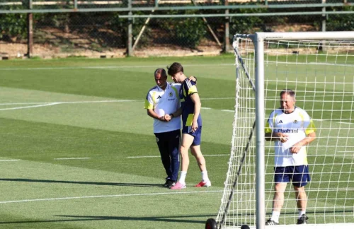 Fenerbahçe, Şampiyonlar Ligi Gornik Zabrze Maçı Hazırlıklarını Tamamladı