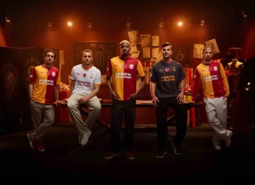 Galatasaray 2026-2027 Sezonu Formalarını Duyurdu: 5 Yıldız ve ‘Welcome To Hell’ Detayı!