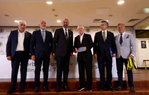 Fenerbahçe Kadın Futbol Takımı’nda 5 Kişilik Komite Dönemi ve Avrupa Hedefi