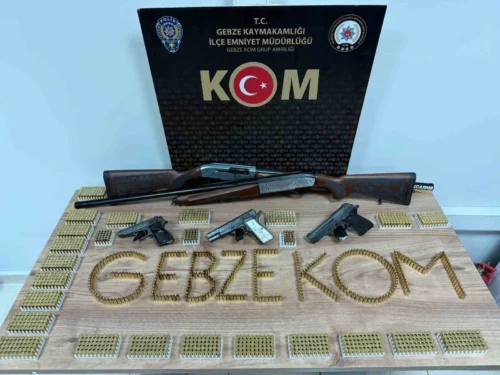 Kocaeli Darıca’da Silah Operasyonu: 2 Ruhsatsız Tabanca, 2 Av Tüfeği ve 1513 Fişek Ele Geçirildi