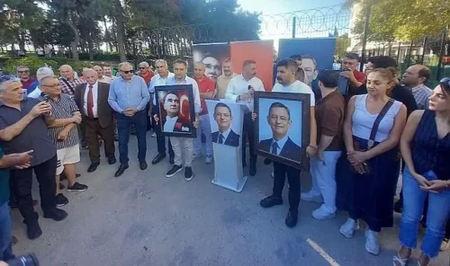 GÖKHAN ORHAN VE 14 YÖNETİCİ PARTİDEN AYRILDI