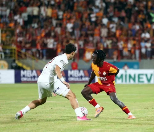 Galatasaray, Ümraniyespor’u 5-1 Yendi: Gençler Parladı, Ugochukwu Debüt Yaptı