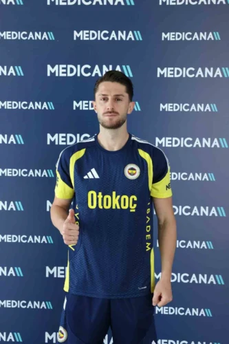Fenerbahçe’de Milli Oyuncular Kamp Öncesi Sağlık Kontrolünden Geçti
