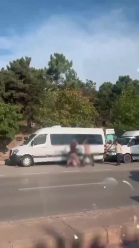 Kocaeli Gebze’de Dehşet: Sokak Ortasında Sopalı Saldırı Kamerada