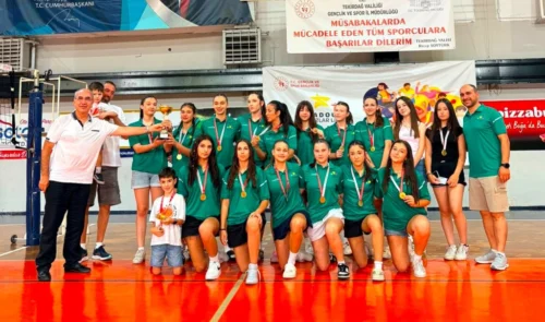 KOCAELİ ANALİG KIZ VOLEYBOL TAKIMI TEKİRDAĞ’DA FIRTINA GİBİ ESTİ