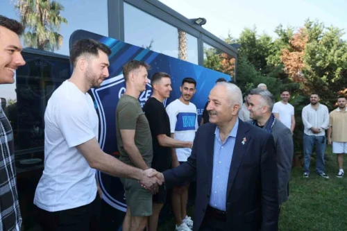 Gebze Belediyesi Voleybol Efeler Ligi’nde Yeni Sezon Hedefini Belirledi: Tarihi Başarı Peşinde