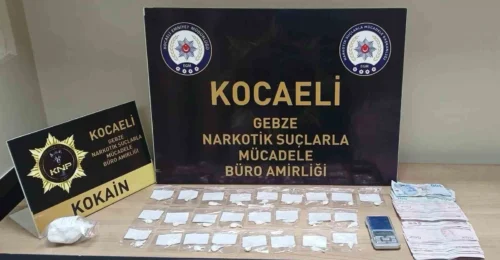 Kocaeli Narkotik Operasyonunda 3 Tutuklama: Uyuşturucu ve 65 Bin TL Ele Geçirildi