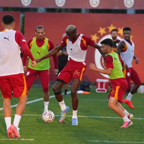 Galatasaray’da Göztepe Maçı Hazırlıkları Başladı, Batrakov İlk İdmanına Çıktı