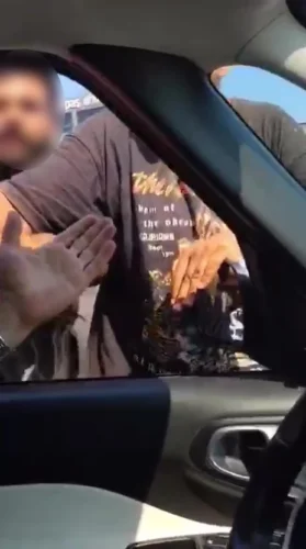 Kocaeli İzmit’te Sıkıştırma Yüzünden Yol Kavgası: O Anlar Kamerada