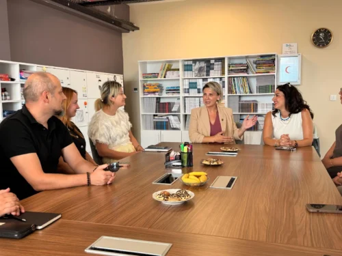İzmit Çınar Akademi YKS LGS Merkezlerine Nilgün İrteni Ziyareti: Başarılar Masaya Yatırıldı