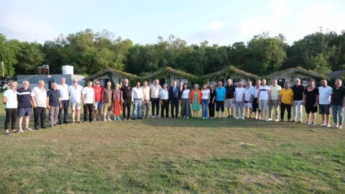 İzmit Belediyesi Mahalle Muhtarlarını Sarısu Gençlik Kampı’nda Buluşturdu