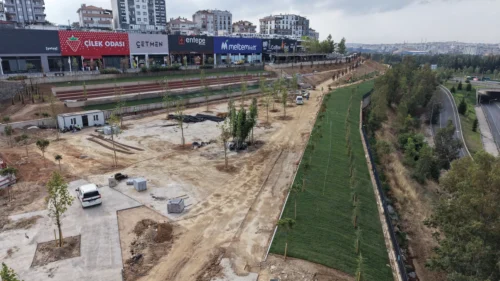 Çayırova’da Park ve Yeşil Alan Yenileme Projeleri Hızla İlerliyor