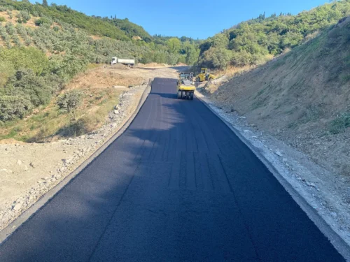 Kocaeli Büyükşehir’den Karamürsel Dereköy Yollarına Kapsamlı Yenileme