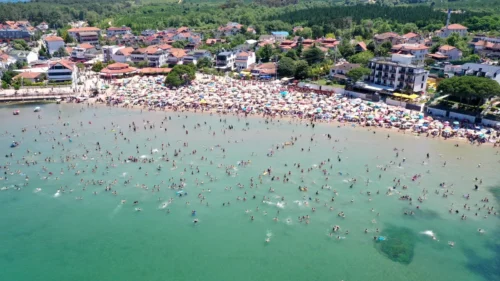 Kocaeli Büyükşehir Yatırımlarıyla Kandıra Turizmde Parlıyor
Kandıra Mavi Bayraklı Plajlar ve Doğa Rotalarıyla Yazın Gözdesi
İstanbul’a Yakın Yaz Rotası: Kandıra’da Unutulmaz Bir Tatil Deneyimi
Kandıra: Karadeniz’in İncisi, Deniz, Doğa ve Su Sporları Cenneti
Kocaeli Kandıra’da Bir Günde Plaj, Doğa ve Tarih Keşfi