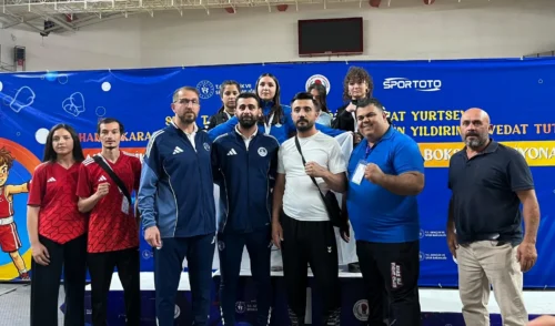 Kocaeli Kağıtspor Zirveyi Bırakmıyor: Türkiye ve Avrupa Şampiyonlukları Kazandı