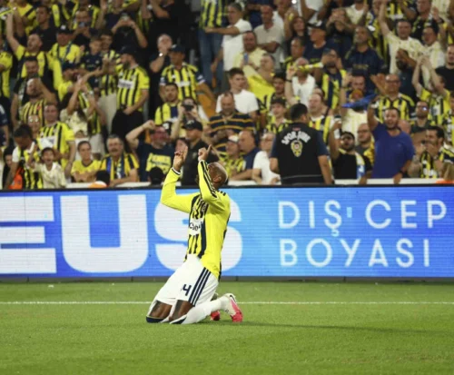 Fenerbahçe – Sturm Graz Şampiyonlar Ligi Canlı Skor: 1-0