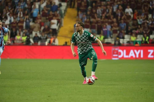 Kocaelispor Berkan Kutlu’yu Kadrosuna Kattı: Orta Sahaya 1+1 Yıllık İmza