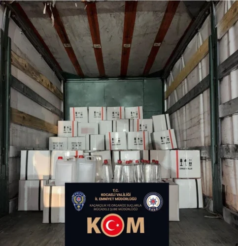 Kocaeli Körfez’de 2400 Litre Etil Alkol Kaçakçılığı Operasyonu: 3 Gözaltı