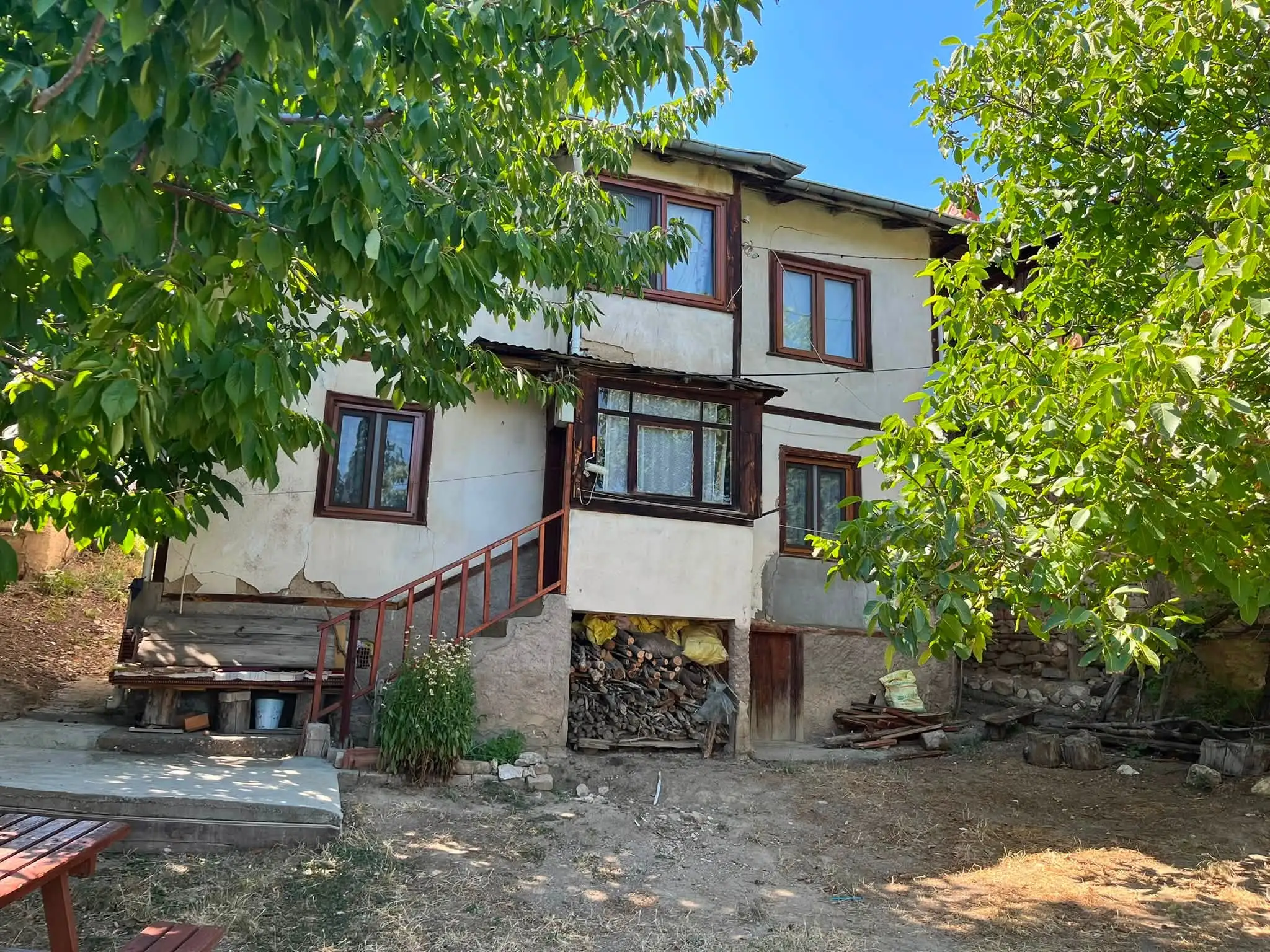 ANADOLUDA KÖYLER VE KÖY EVLERİNDE TARİHİ TANIKLIK EDEN SİYAH BEYAZ FOTOĞRAFLAR BELGESEL TADINDA CANLI YAYINDA ANADOLUDA KÖYLER VE KÖY EVLERİNDE TARİHİ TANIKLIK EDEN SİYAH BEYAZ FOTOĞRAFLAR BELGESEL TADINDA CANLI YAYINDA