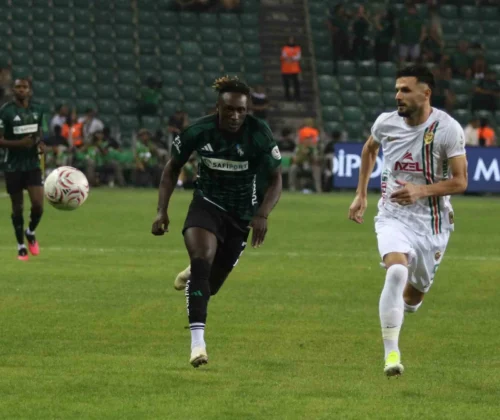 Kocaelispor Amed SK Canlı Skor: 20. Dakikada 1-0 Önde