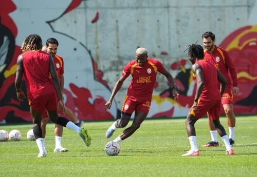 Galatasaray’dan Göztepe Maçı Hazırlıklarında Savunma ve Hücum Odaklı İdman