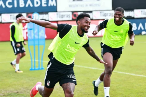 Beşiktaş’tan Hradec Kralove Rövanşına Taktiksel Hazırlık: Italiano’dan Basın Toplantısı