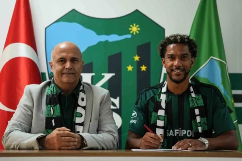 Kocaelispor, Fransız Forvet Florian Aye ile 2 Yıllık Sözleşme İmzaladı