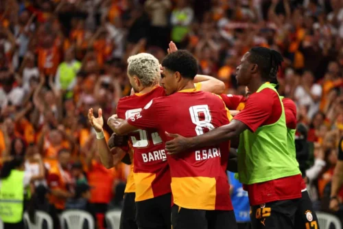 Galatasaray 3-2 Göztepe: Süper Lig’de Liderlik Koltuğuna Oturdu!