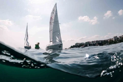 14. TAYK-Eker Olympos Regatta Başladı: J70 Match Race’te SYS Yelken Lider, Genç Yelkenciler Marmara’da