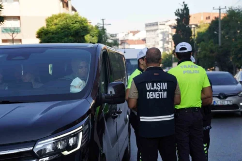 Kocaeli Gebze ve Karamürsel’de Korsan Servis Denetimi: 12 Araca Yaptırım, 1 Araç Trafikten Men