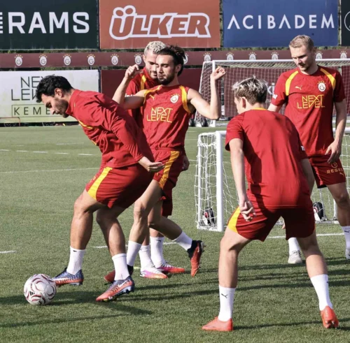 Galatasaray, Göztepe Maçı Hazırlıklarını Sürdürdü: Okan Buruk Taktik Çalıştı