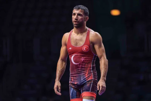 Milli Güreşçi Murat Fırat, Akdeniz Oyunları’nda Bronz Madalya Kazandı