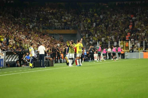 Romelu Lukaku’dan Fenerbahçe’de Süper Lig Debütü: Konyaspor Maçında İlk Kez Sahada