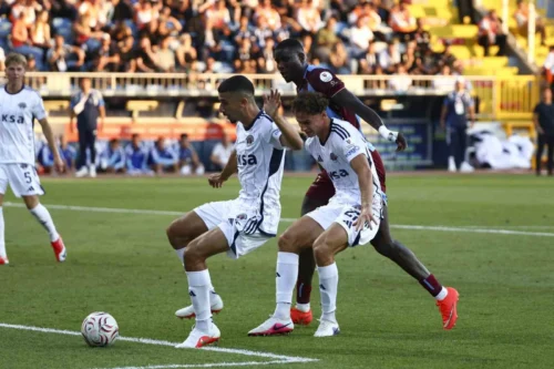 Trendyol Süper Lig: Kasımpaşa – Trabzonspor Maçında İlk Yarı 1-0 Trabzonspor Lehine Bitti