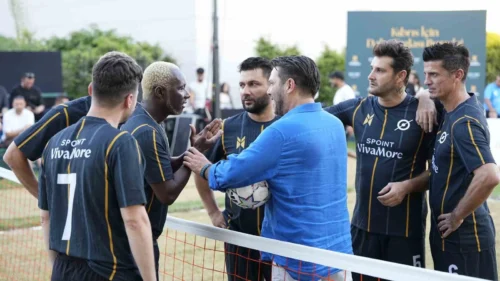 Türk Futbol Efsaneleri ve Spor Basını KKTC İskele’deki Spoint VivaMore’da Buluştu