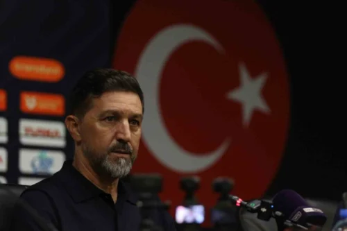 Amed Sportif Teknik Direktörü Besnik Hasi: Maçı İlk 25 Dakikada Kaybettik, Takviyeler Şart