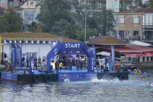 2026 İstanbul Boğaziçi Triatlonu: Oral-B Destekli Kıtalararası Mücadele AÇEV İçin!