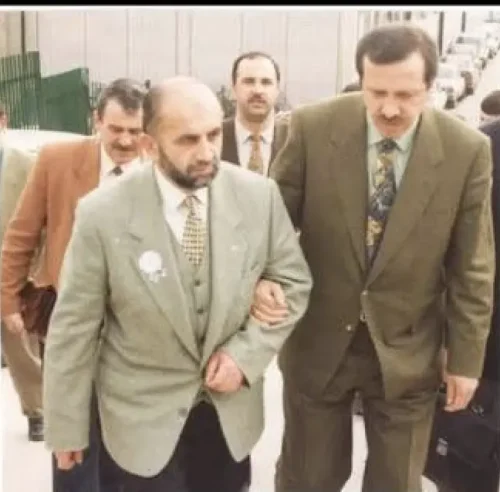 MERHUM AHMET PENBEGÜLLÜ VE MESAİ ARKADAŞLARI ANILIYOR
GEBZE’DE VEFA BULUŞMASI