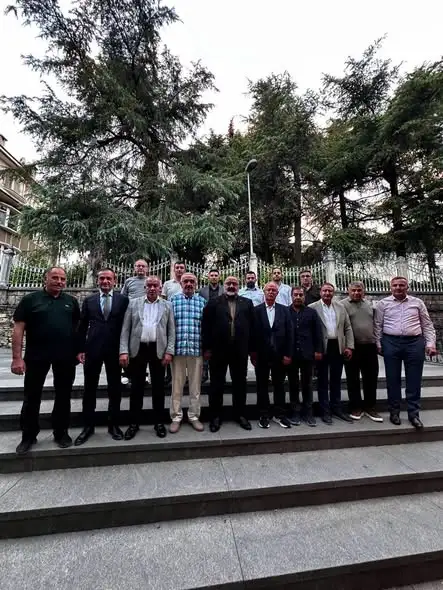 İSMAİL KAHRAMAN SÜMBÜLLÜ BAHÇE KONAĞI'NDA İSMAİL KAHRAMAN SÜMBÜLLÜ BAHÇE KONAĞI'NDA